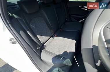 Седан Audi A4 2023 в 