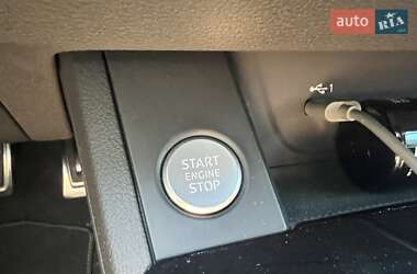 Седан Audi A4 2023 в 