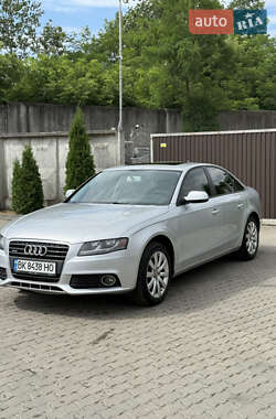 Седан Audi A4 2010 в 