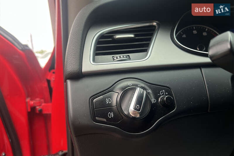 Седан Audi A4 2013 в Мукачевому