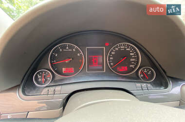 Седан Audi A4 2003 в 
