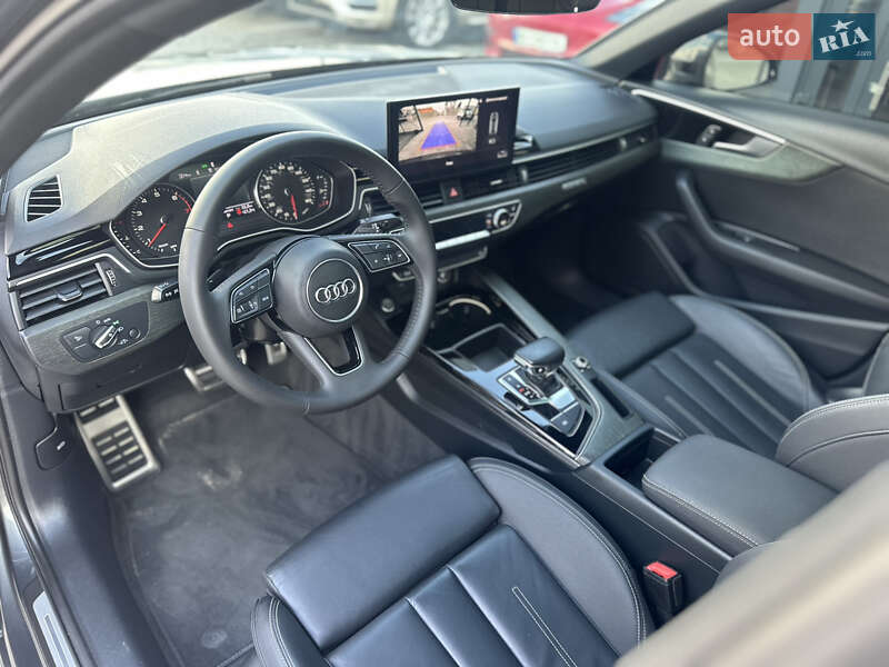 Седан Audi A4 2020 в Ровно