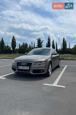 Седан Audi A4 2011 в Каменец-Подольском