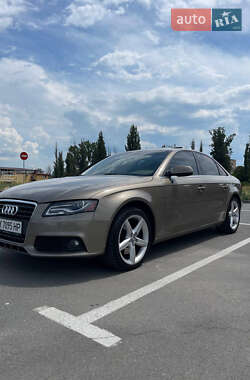 Седан Audi A4 2011 в 