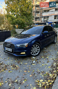 Седан Audi A4 2014 в Львове