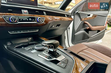 Седан Audi A4 2017 в 