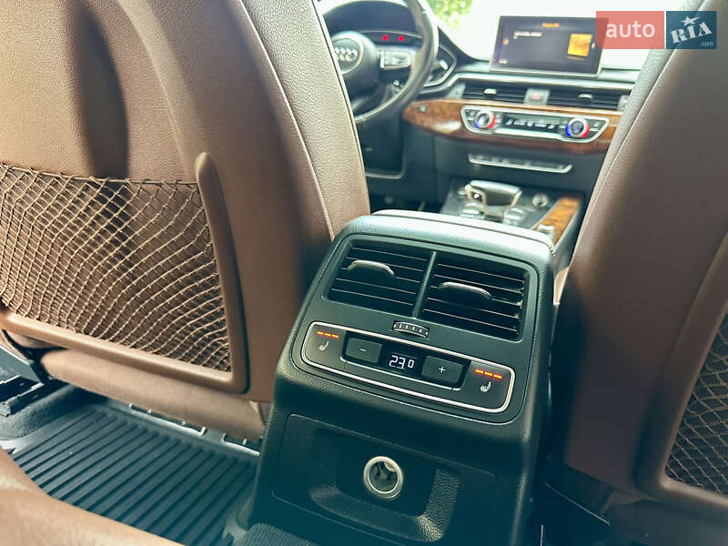 Седан Audi A4 2017 в Киеве