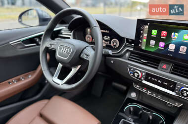 Седан Audi A4 2022 в 