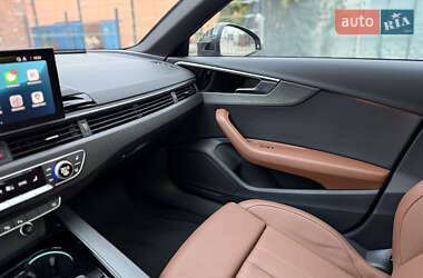 Седан Audi A4 2022 в 