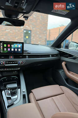 Седан Audi A4 2022 в 