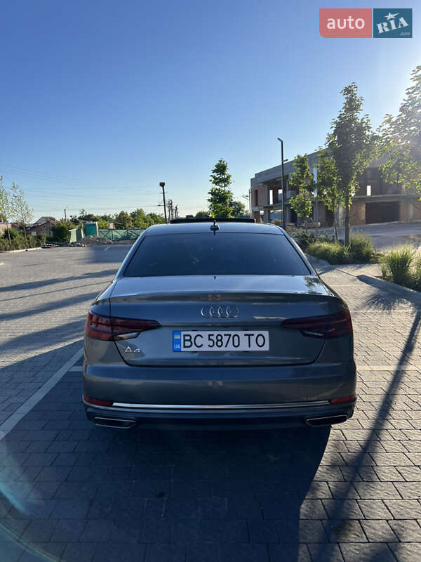 Седан Audi A4 2018 в Львові