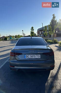 Седан Audi A4 2018 в 