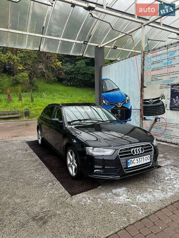 Универсал Audi A4 2012 в Львове