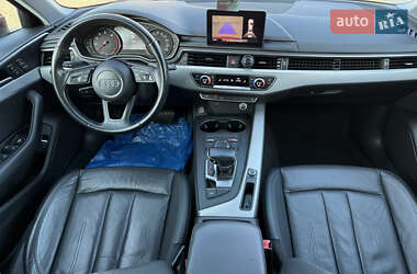Седан Audi A4 2018 в 