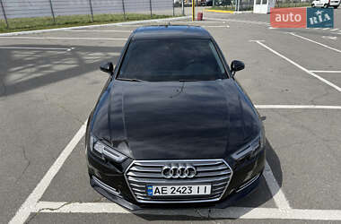 Седан Audi A4 2018 в Дніпрі