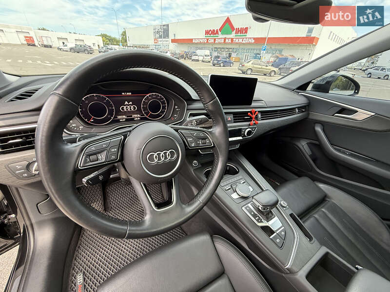 Седан Audi A4 2018 в Дніпрі