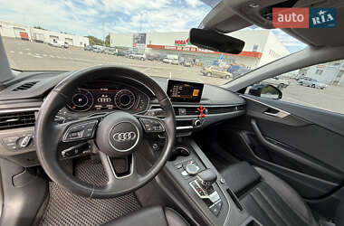 Седан Audi A4 2018 в 