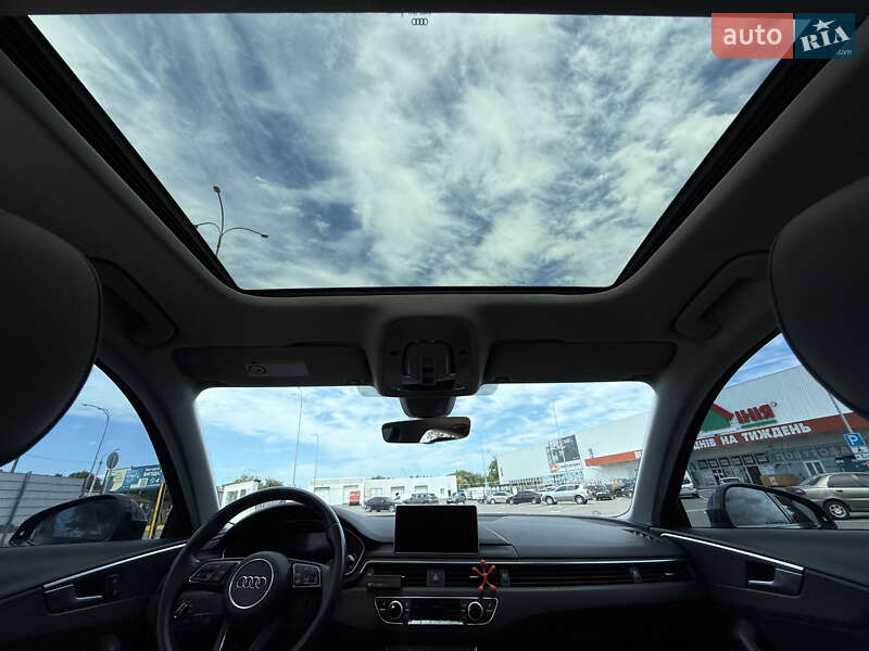 Седан Audi A4 2018 в Дніпрі