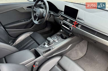 Седан Audi A4 2018 в 