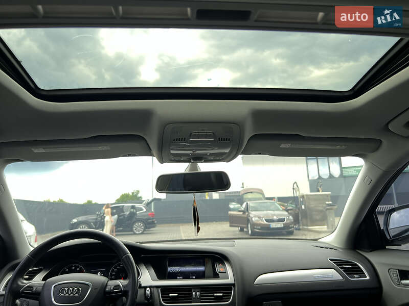 Седан Audi A4 2013 в Мукачево