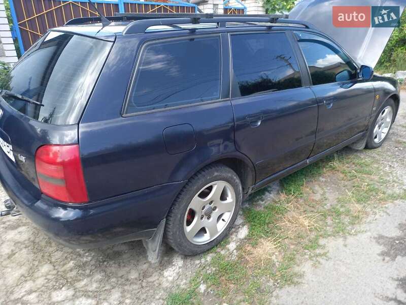 Універсал Audi A4 1997 в Умані