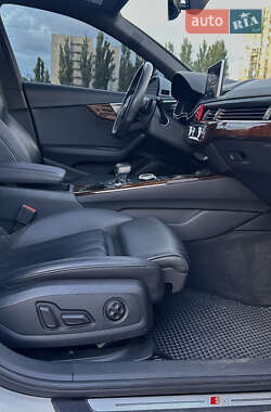Седан Audi A4 2016 в 