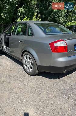 Седан Audi A4 2002 в 