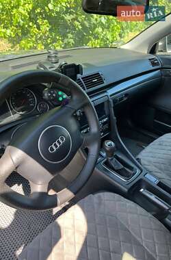 Седан Audi A4 2002 в 
