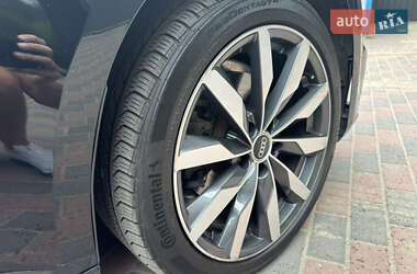 Седан Audi A4 2019 в 