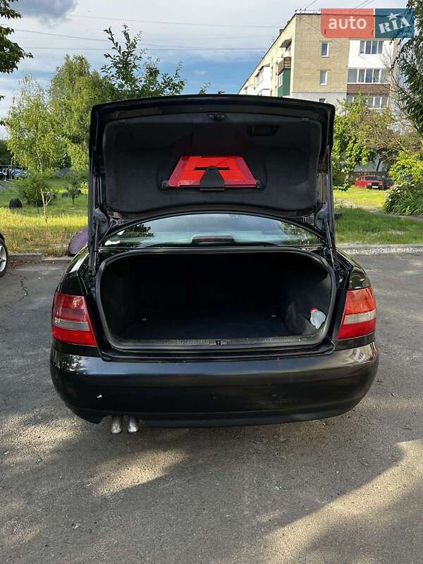 Седан Audi A4 2001 в Ковелі