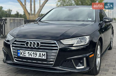 Седан Audi A4 2019 в 