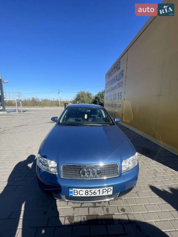 Седан Audi A4 2002 в Івано-Франково