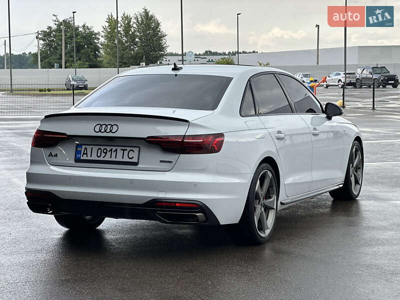 Седан Audi A4 2023 в Києві