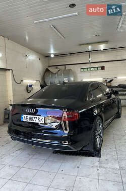 Седан Audi A4 2014 в 