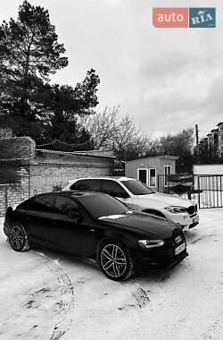 Седан Audi A4 2014 в 