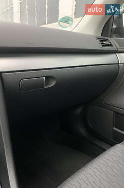 Седан Audi A4 2006 в 