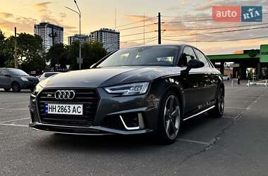 Седан Audi A4 2018 в Одесі
