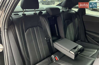 Седан Audi A4 2020 в 
