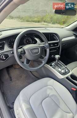 Седан Audi A4 2013 в 