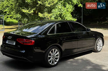Седан Audi A4 2013 в 