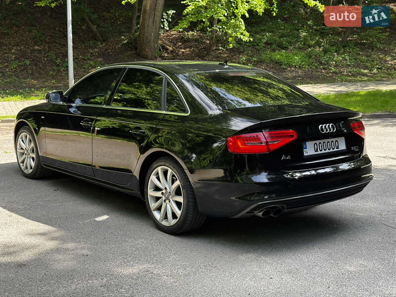 Седан Audi A4 2013 в Львові