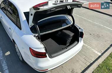 Седан Audi A4 2016 в 