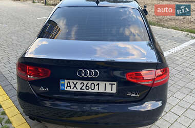 Седан Audi A4 2012 в 