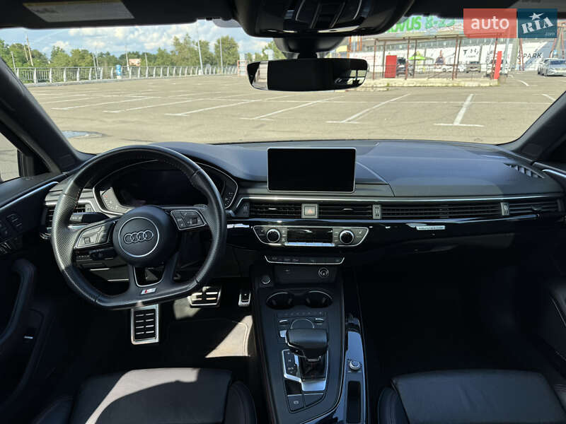 Седан Audi A4 2018 в Киеве