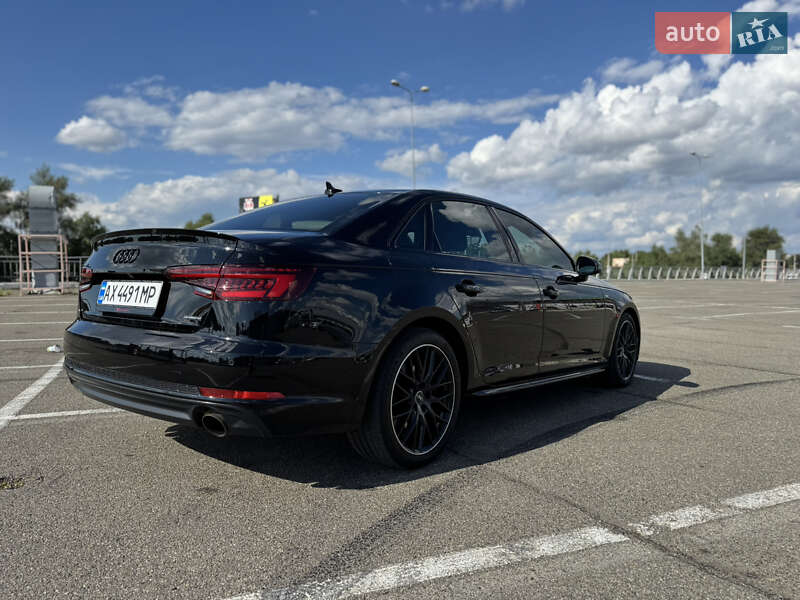 Седан Audi A4 2018 в Киеве