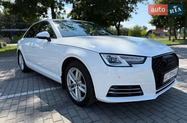 Седан Audi A4 2016 в 