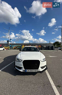 Седан Audi A4 2012 в 