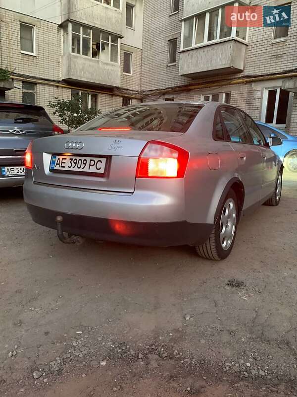 Седан Audi A4 2002 в Днепре