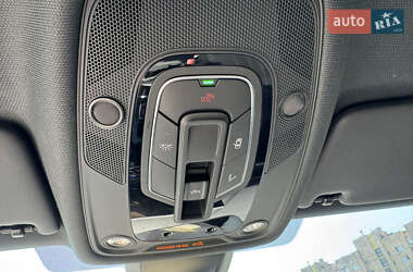 Седан Audi A4 2021 в 