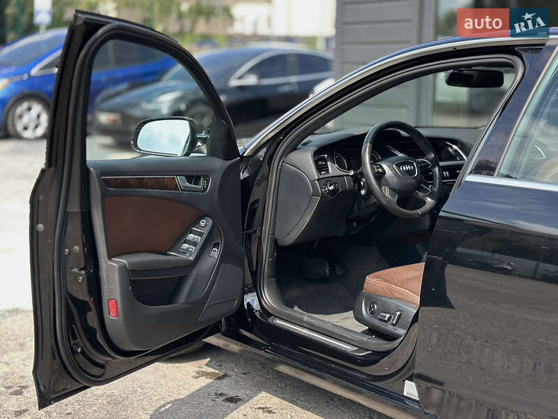 Седан Audi A4 2013 в Шептицькому